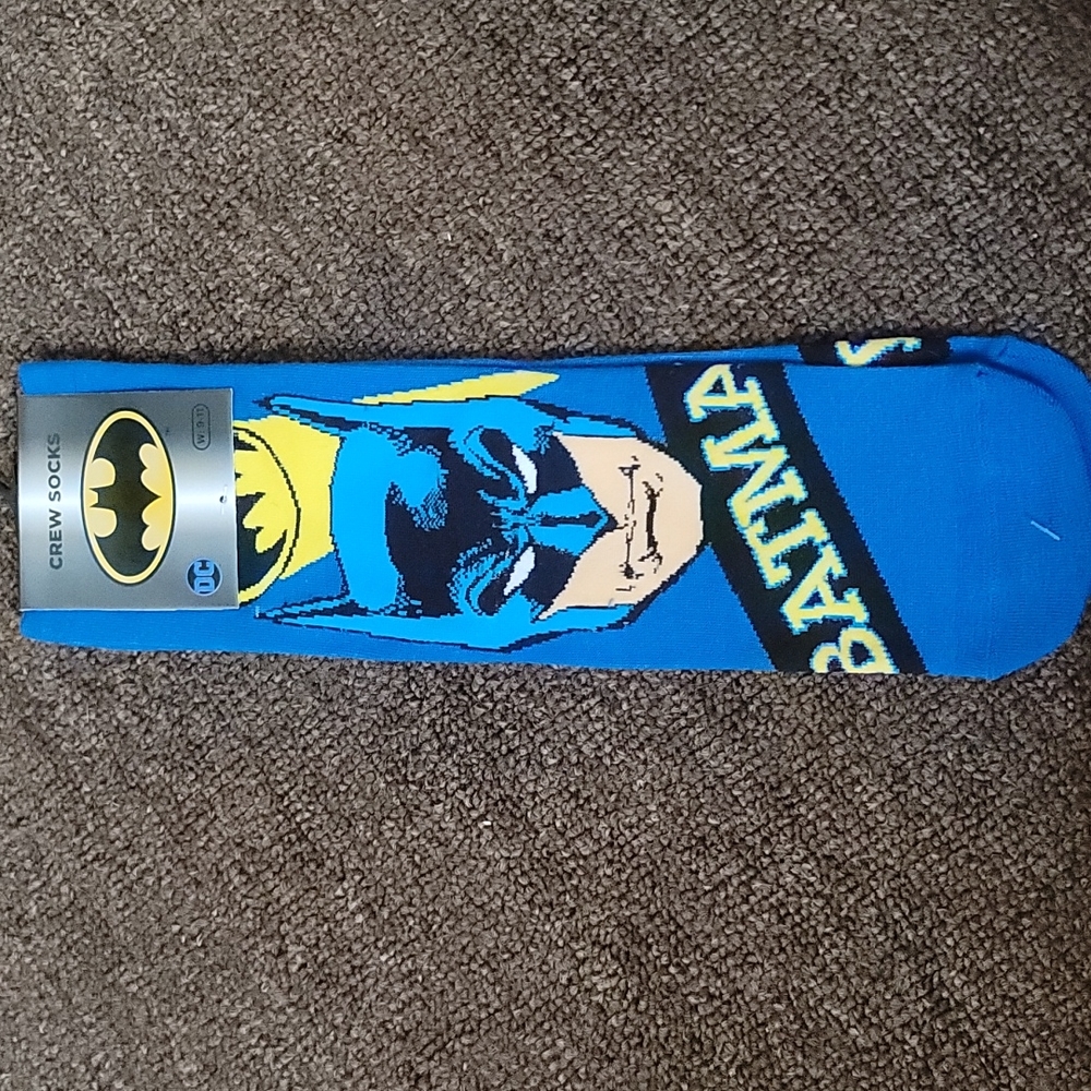 DC COMICS BATMAN CREW SOCKS: BLUE: NWT